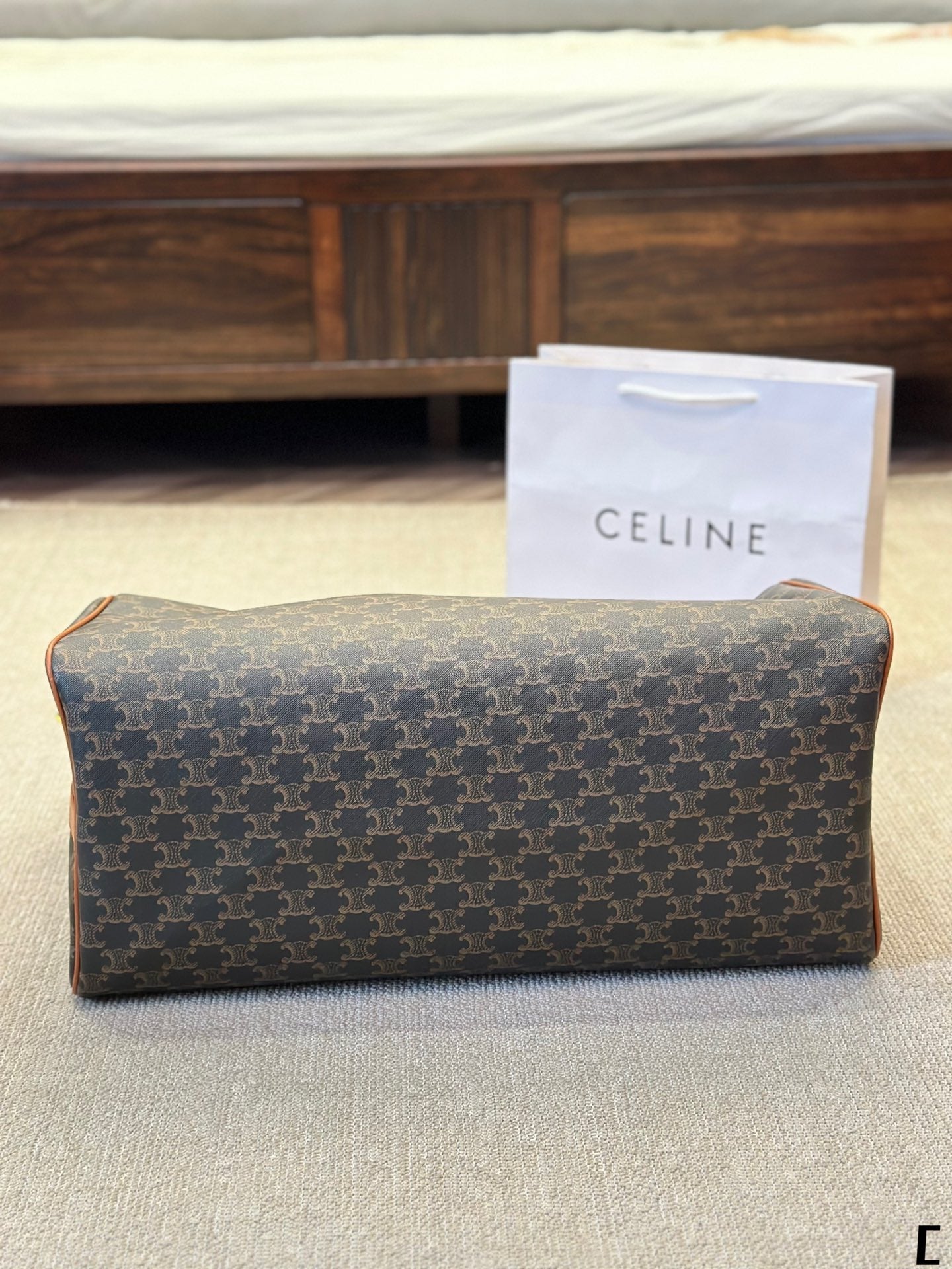 Old-fashioned oversized travel bag