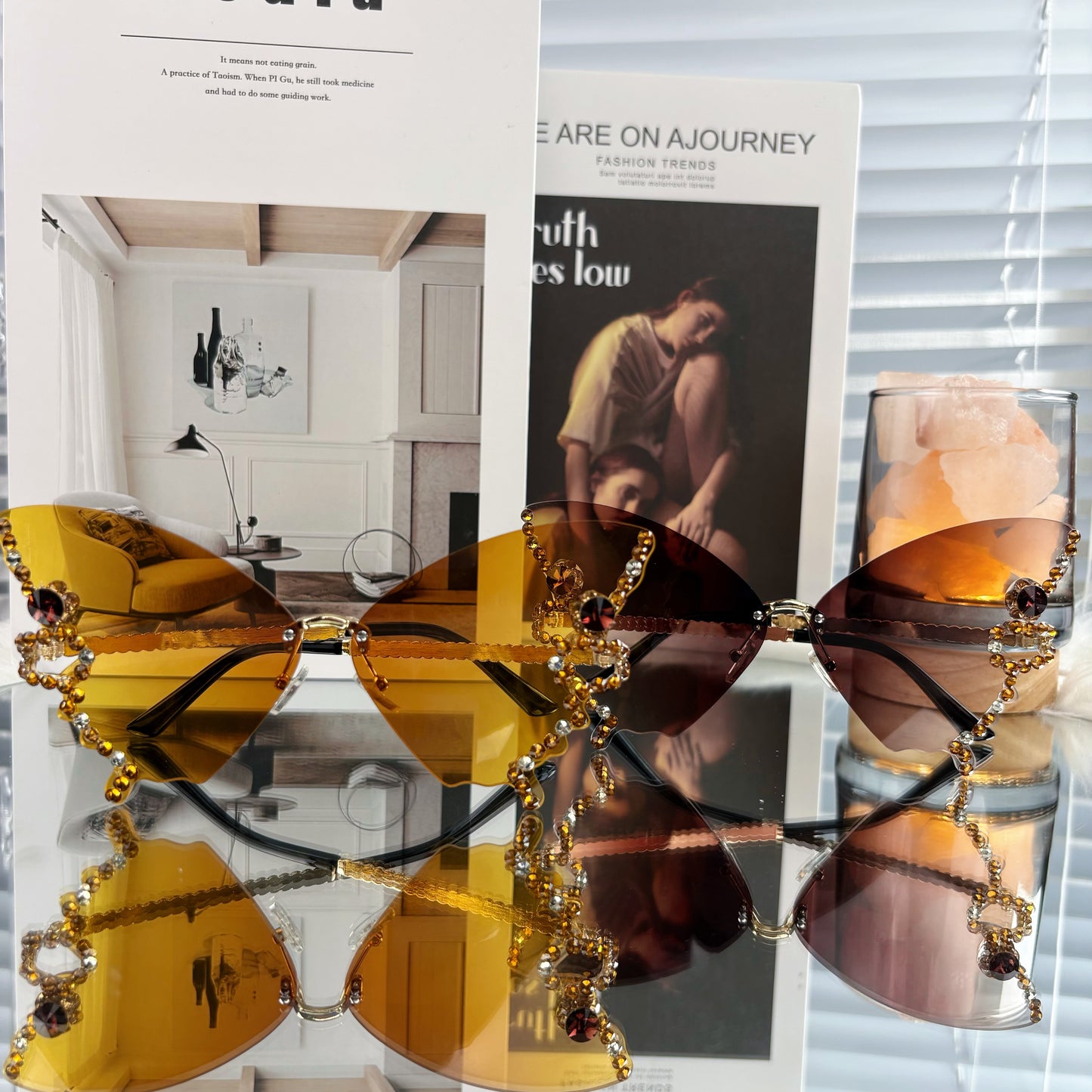 The most popular butterfly sunglasses in summer 2025. Different colors bring you different experiences, suitable for different scenes such as travel, play, party, dance, beach, shopping, etc.