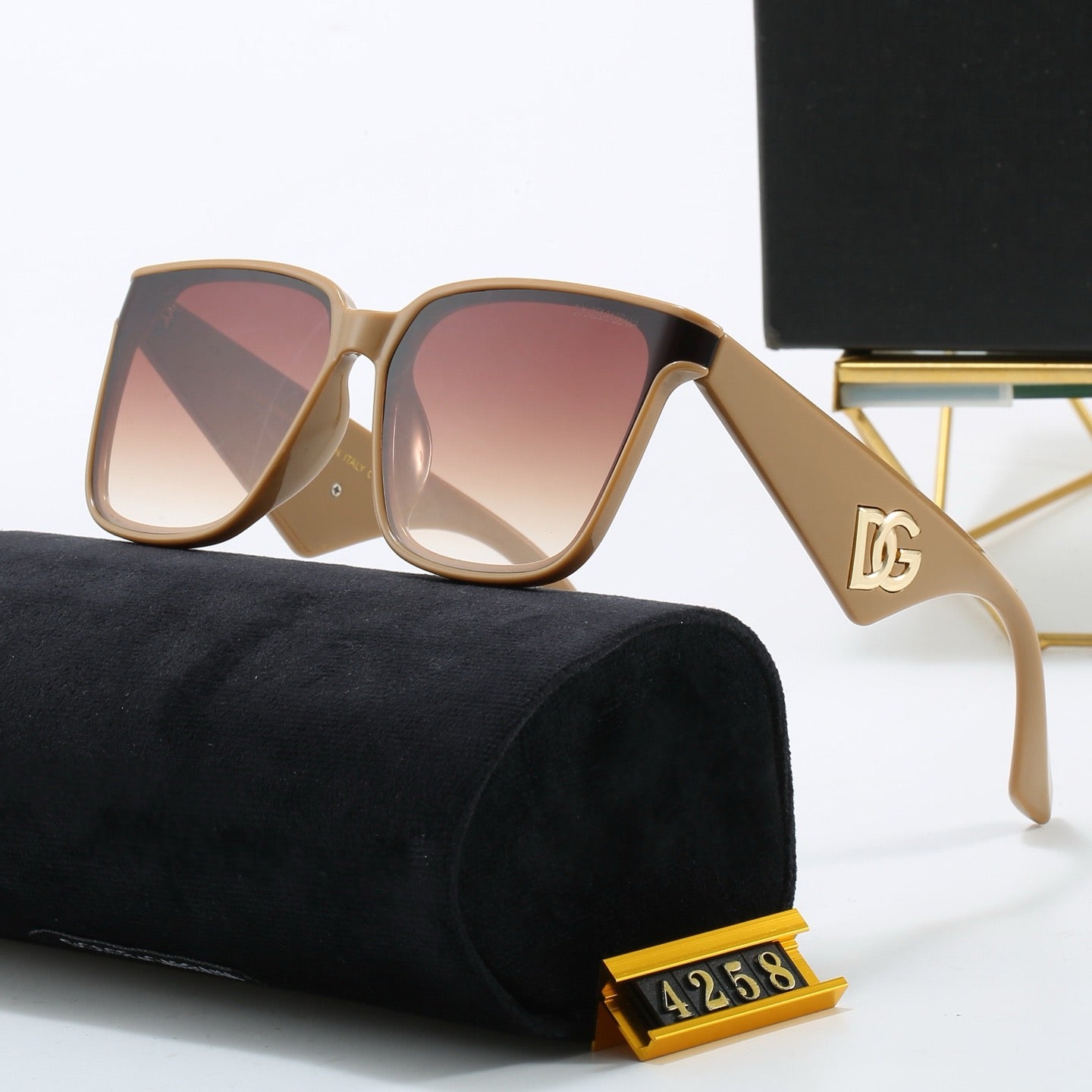 6 colors of fashionable and popular triangle-leg sunglasses  4258