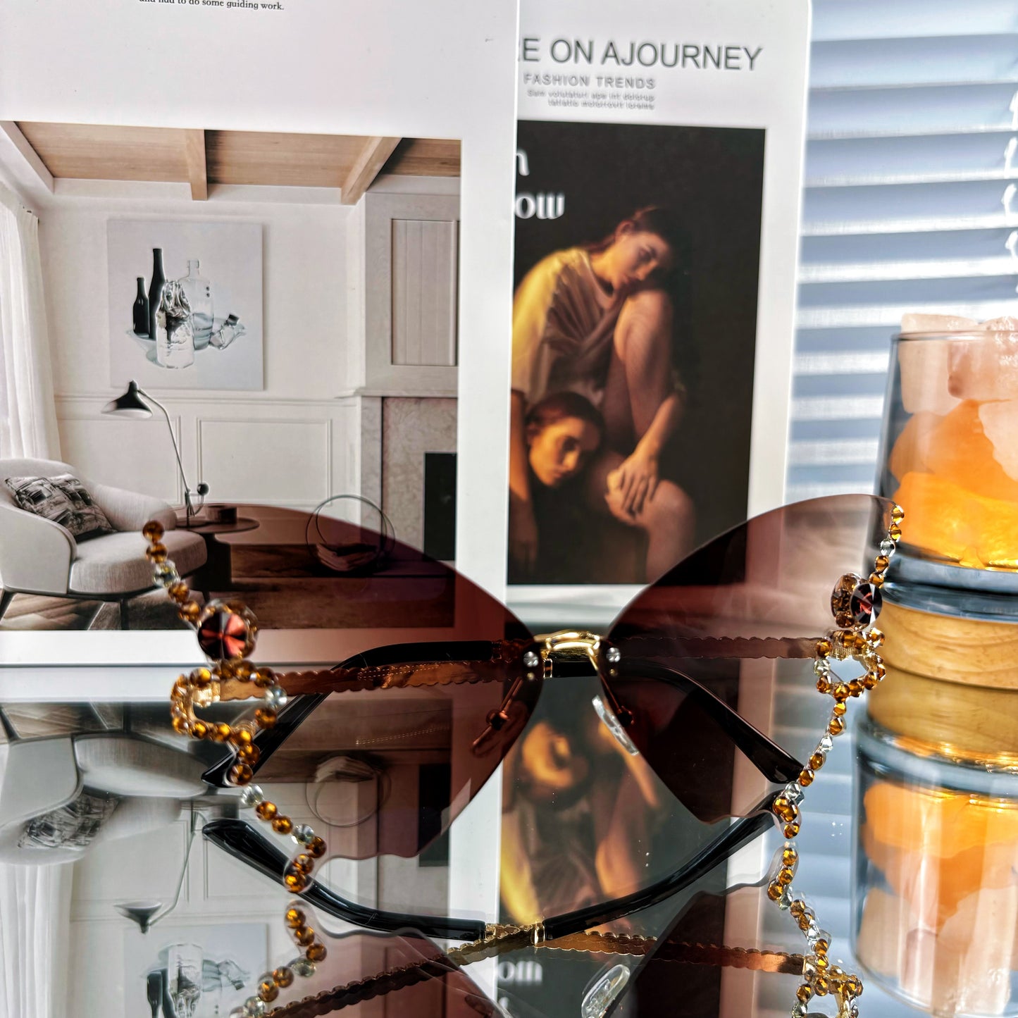 The most popular butterfly sunglasses in summer 2025. Different colors bring you different experiences, suitable for different scenes such as travel, play, party, dance, beach, shopping, etc.