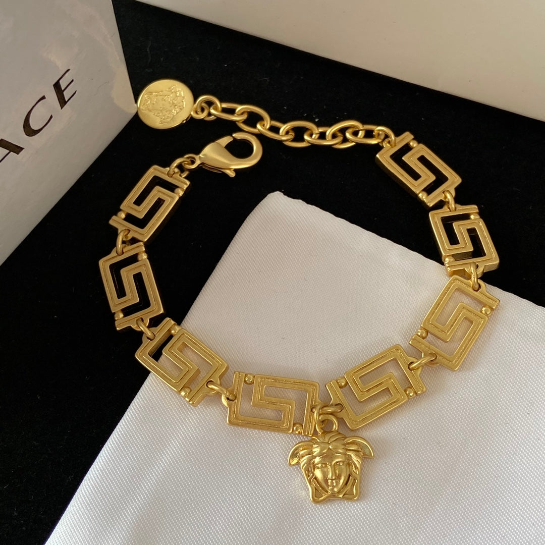 Labyrinth Series Adjustable Bracelet