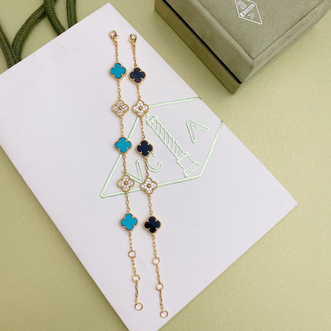 Cute Clover Bracelet