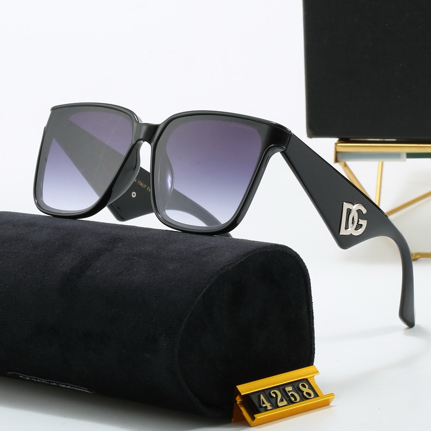 6 colors of fashionable and popular triangle-leg sunglasses  4258