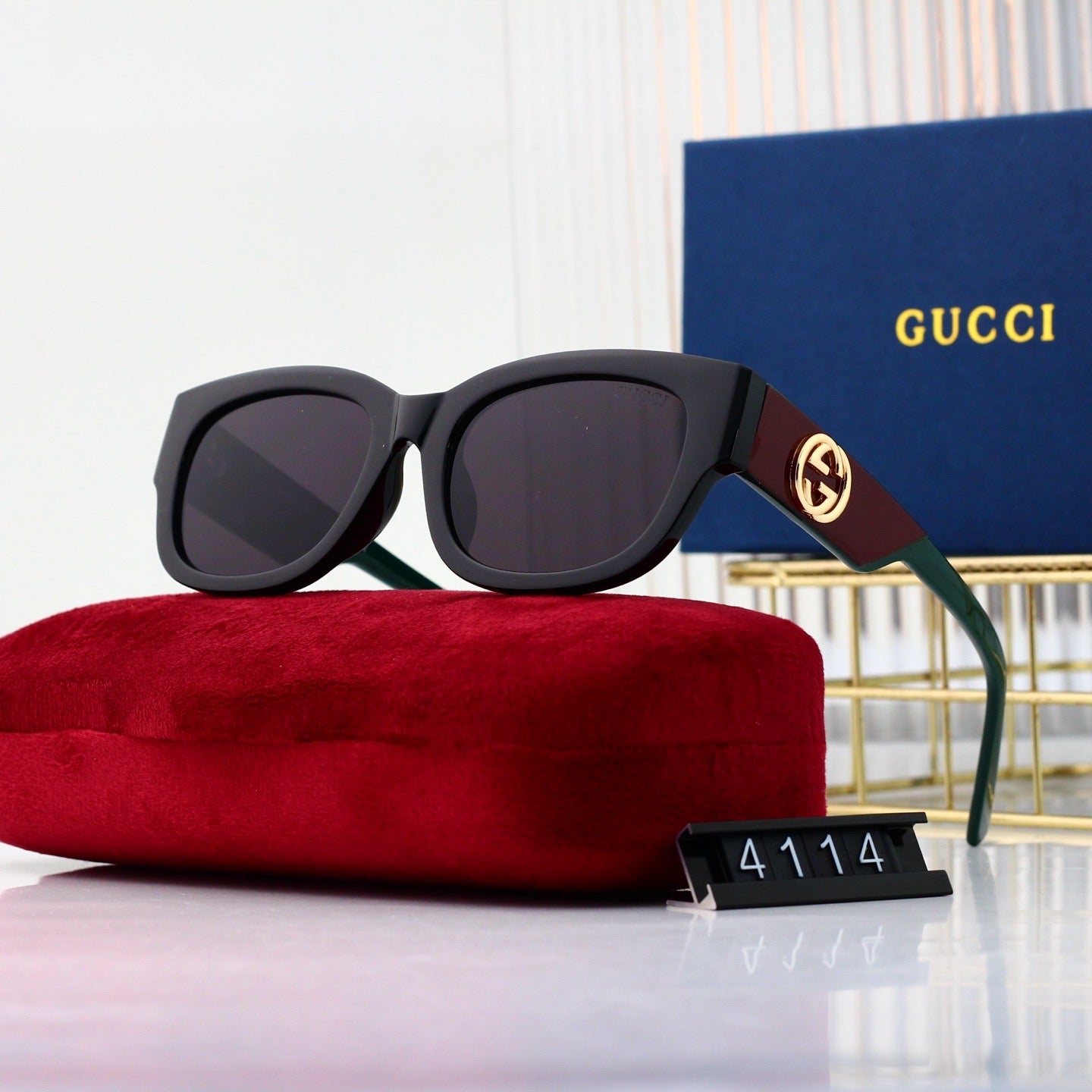 4 colors trendy hot sunglasses 4114