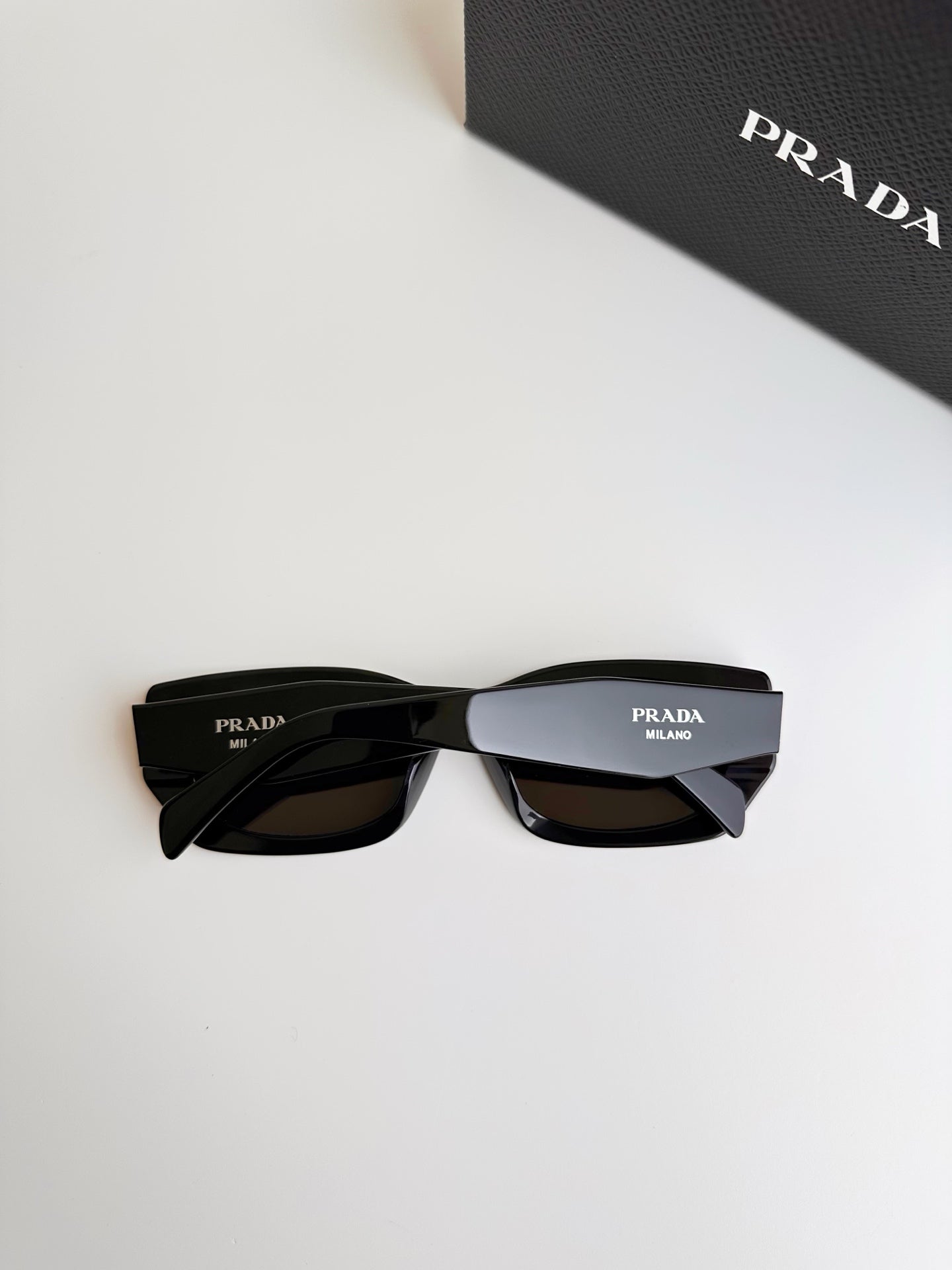 4 colors polygonal square frame sunglasses P00090