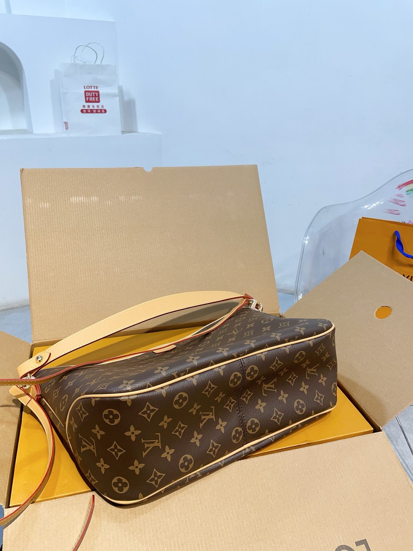 Classic retro floral bag