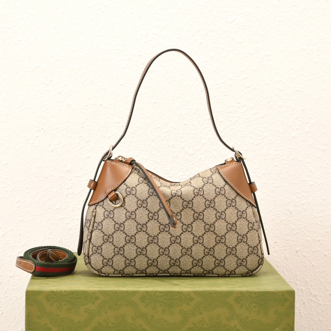 Small zip-up tote bag