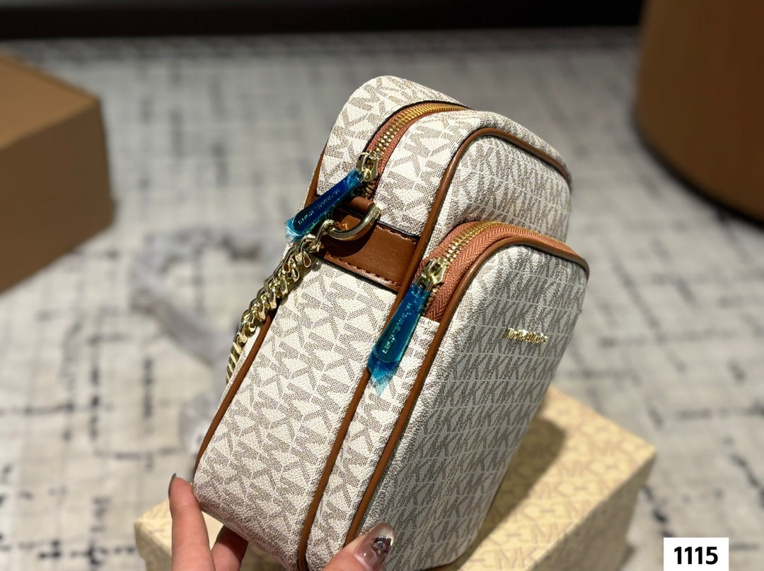 Super popular camera bag