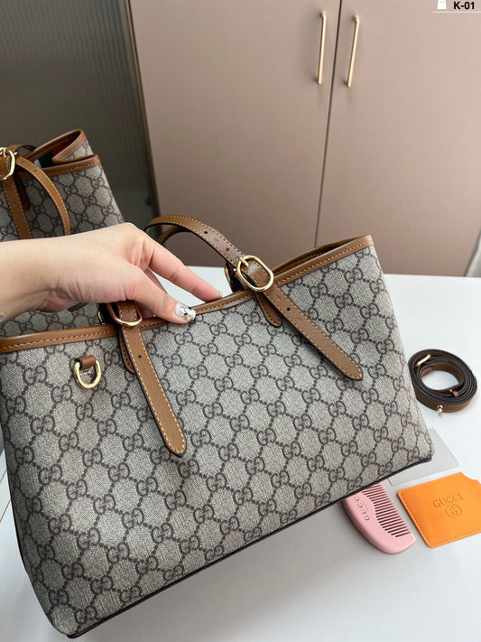 Classic logo shopping tote bag