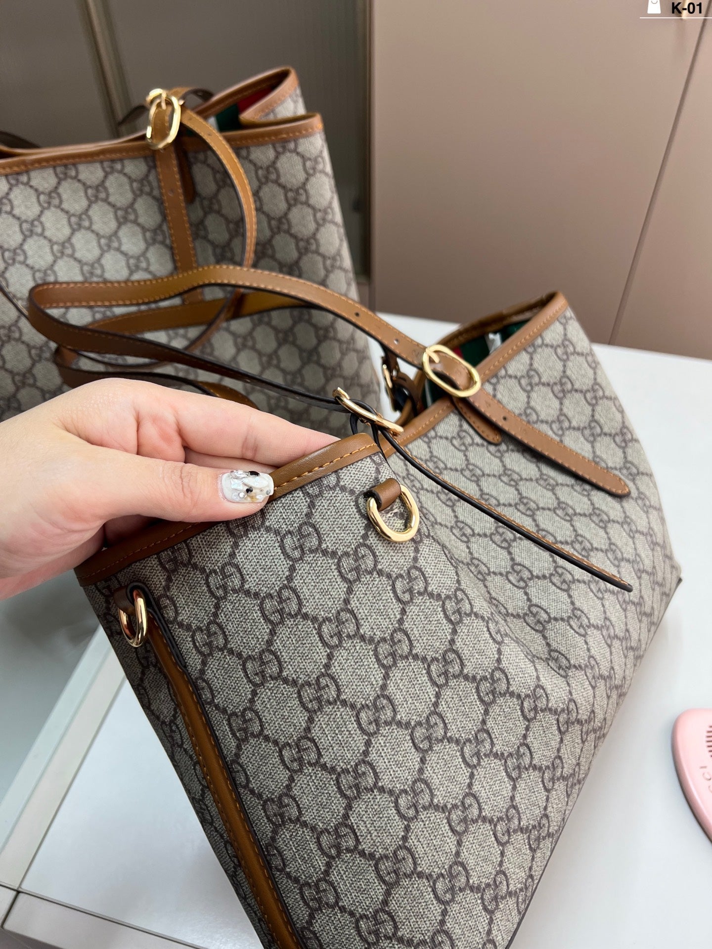 Classic logo shopping tote bag