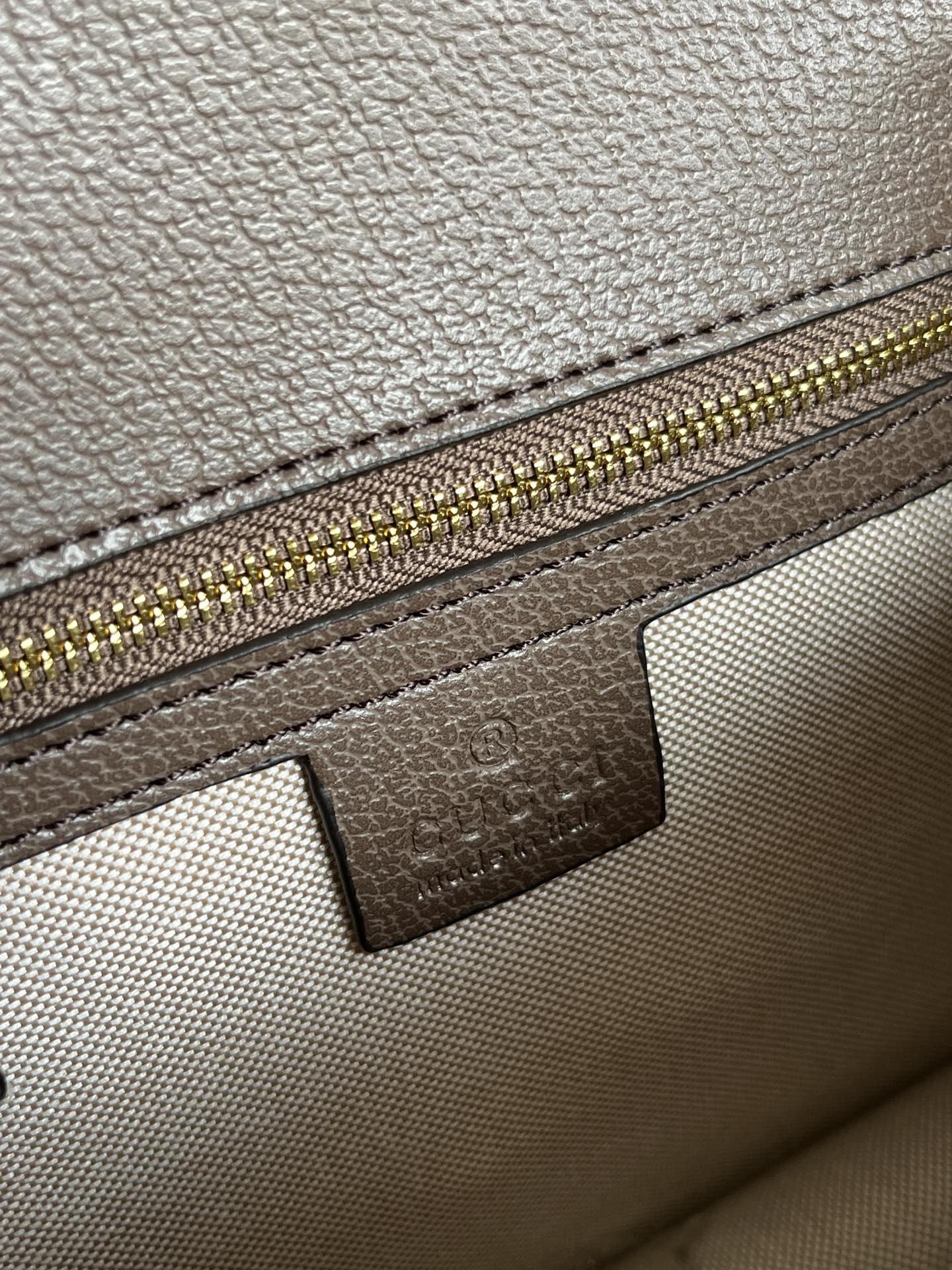 Square retro style tote bag