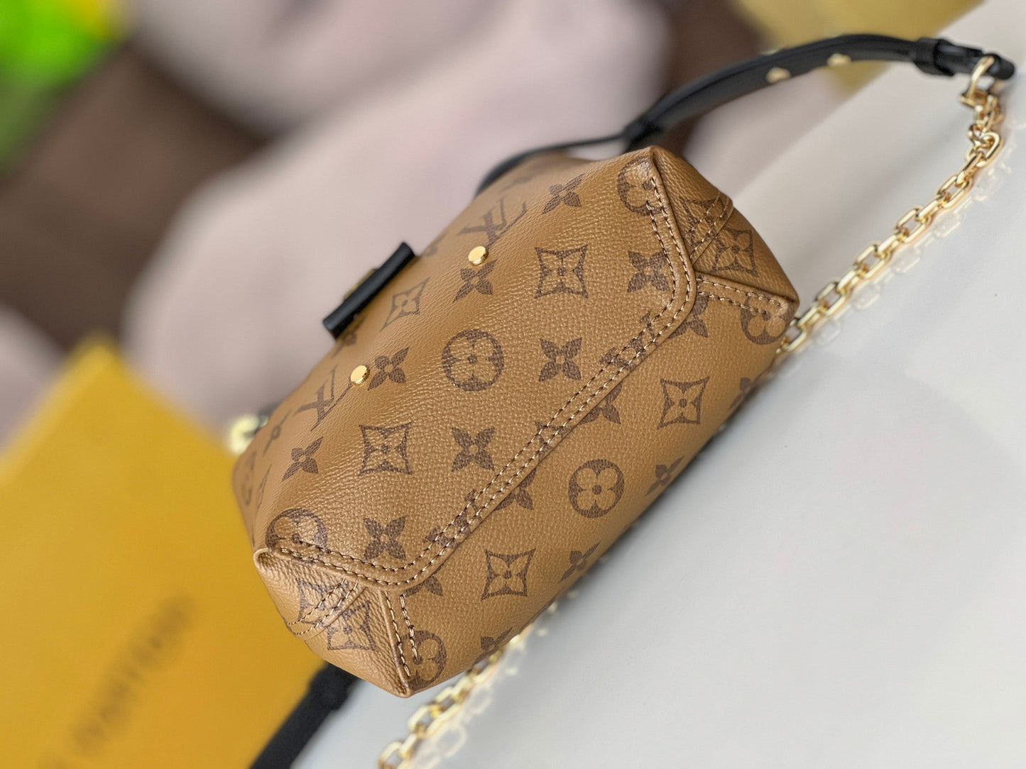 Trendy Shopping Bag Style Tote