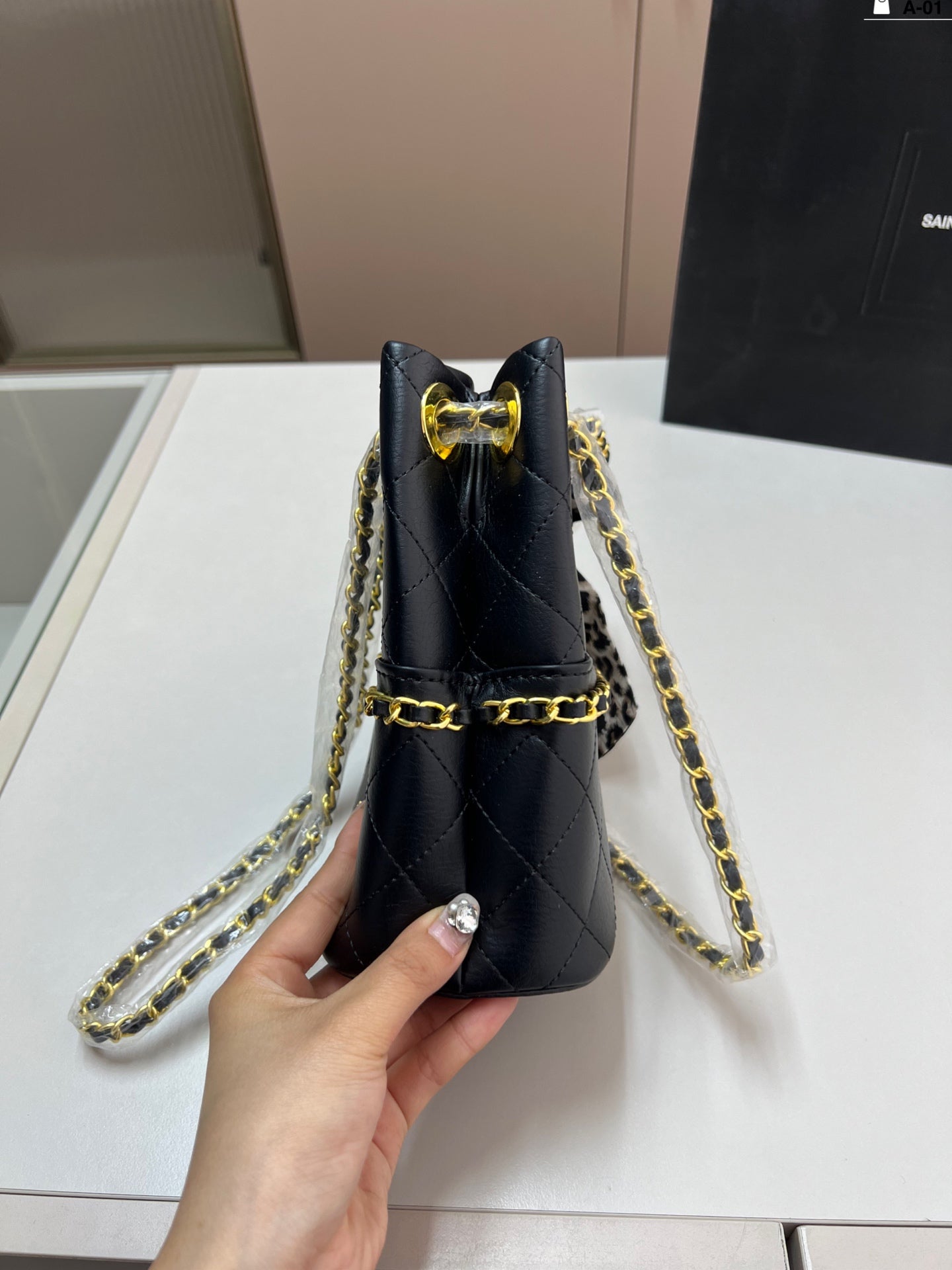 Second-hand bucket bag