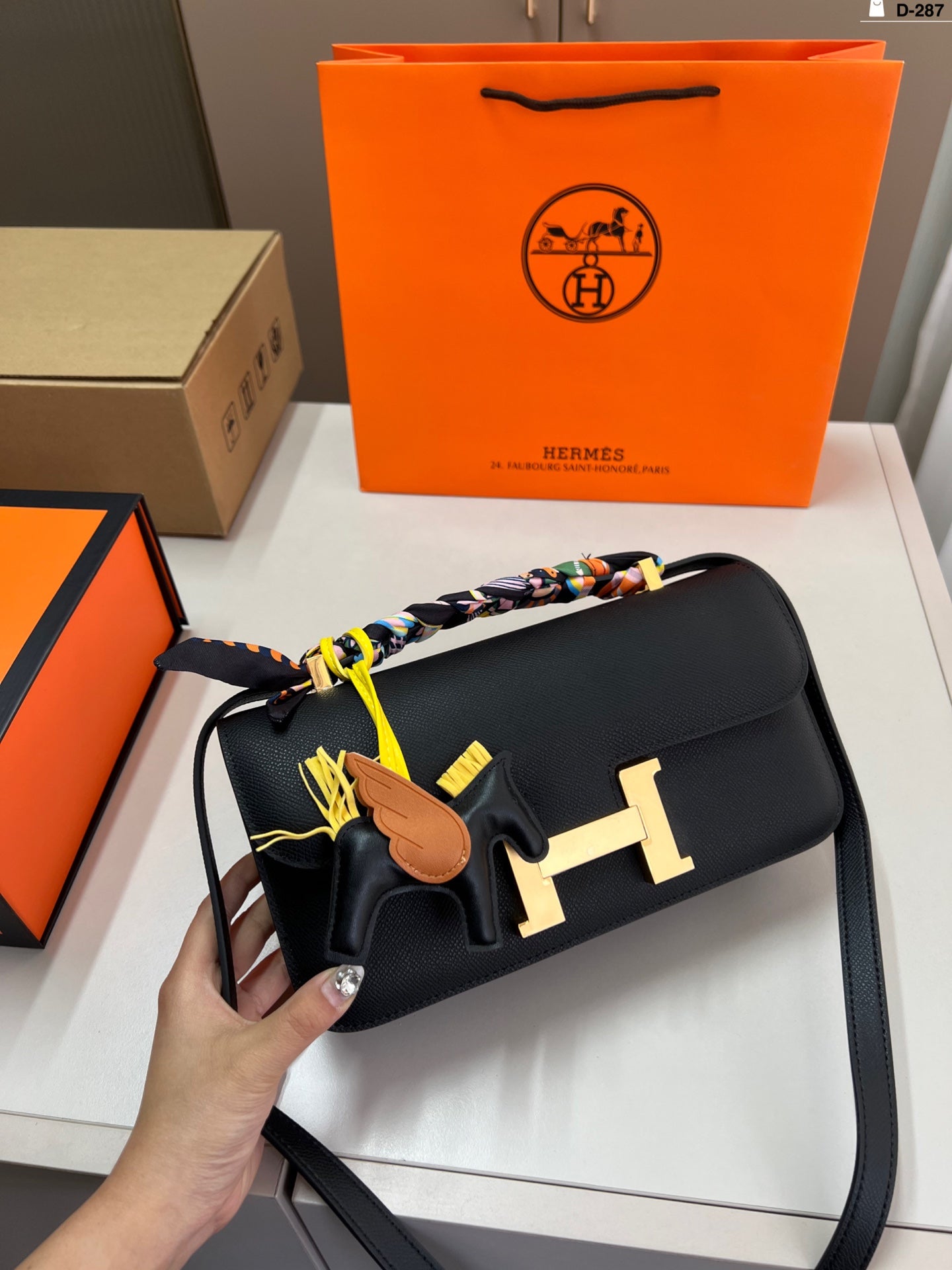 New fashion cowhide bag