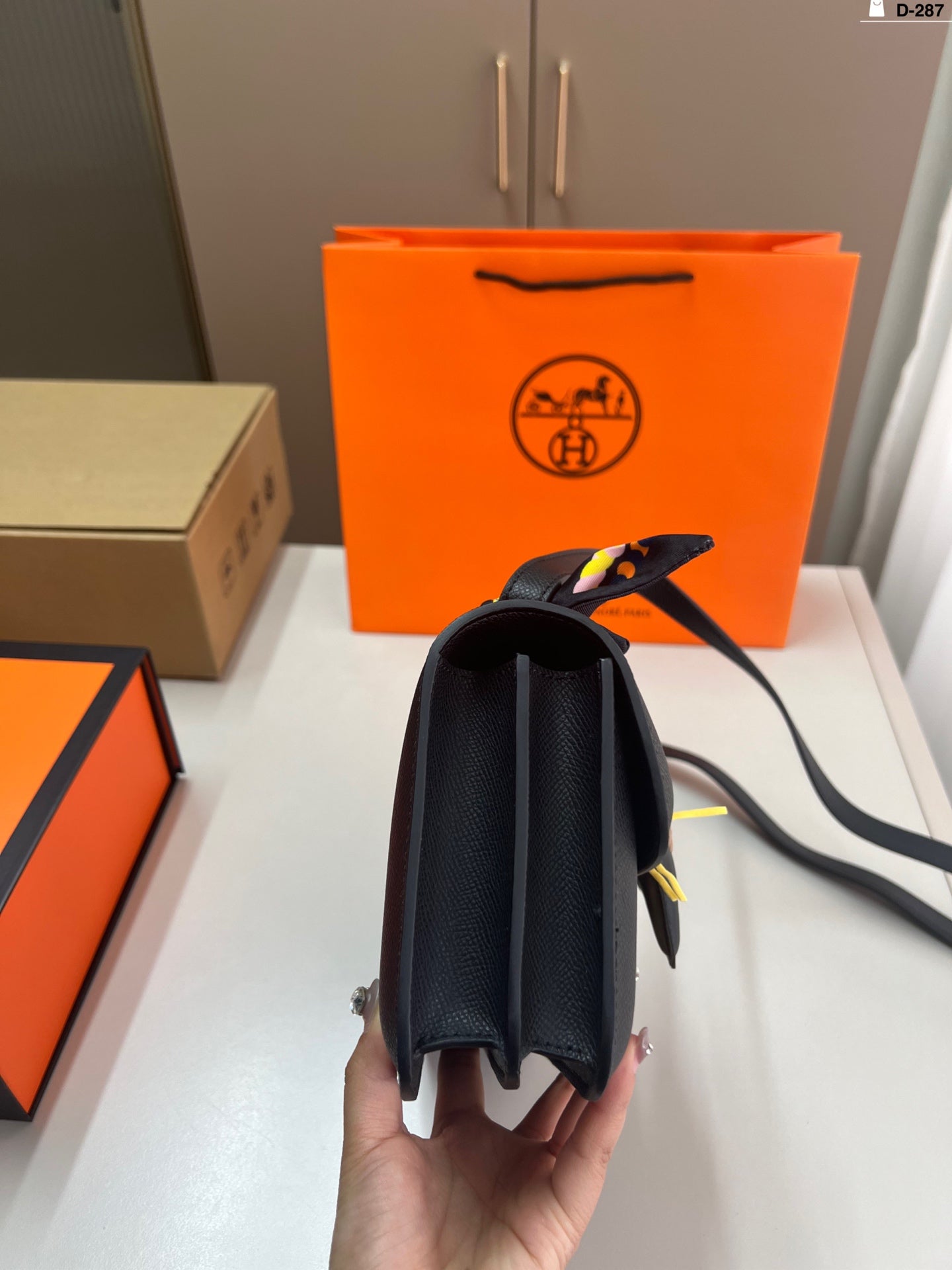 New fashion cowhide bag