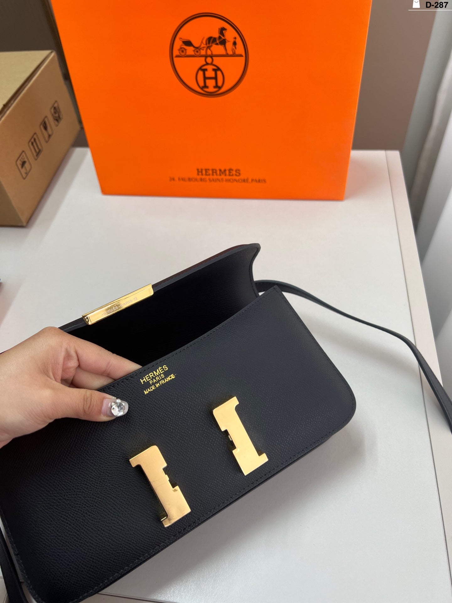 New fashion cowhide bag