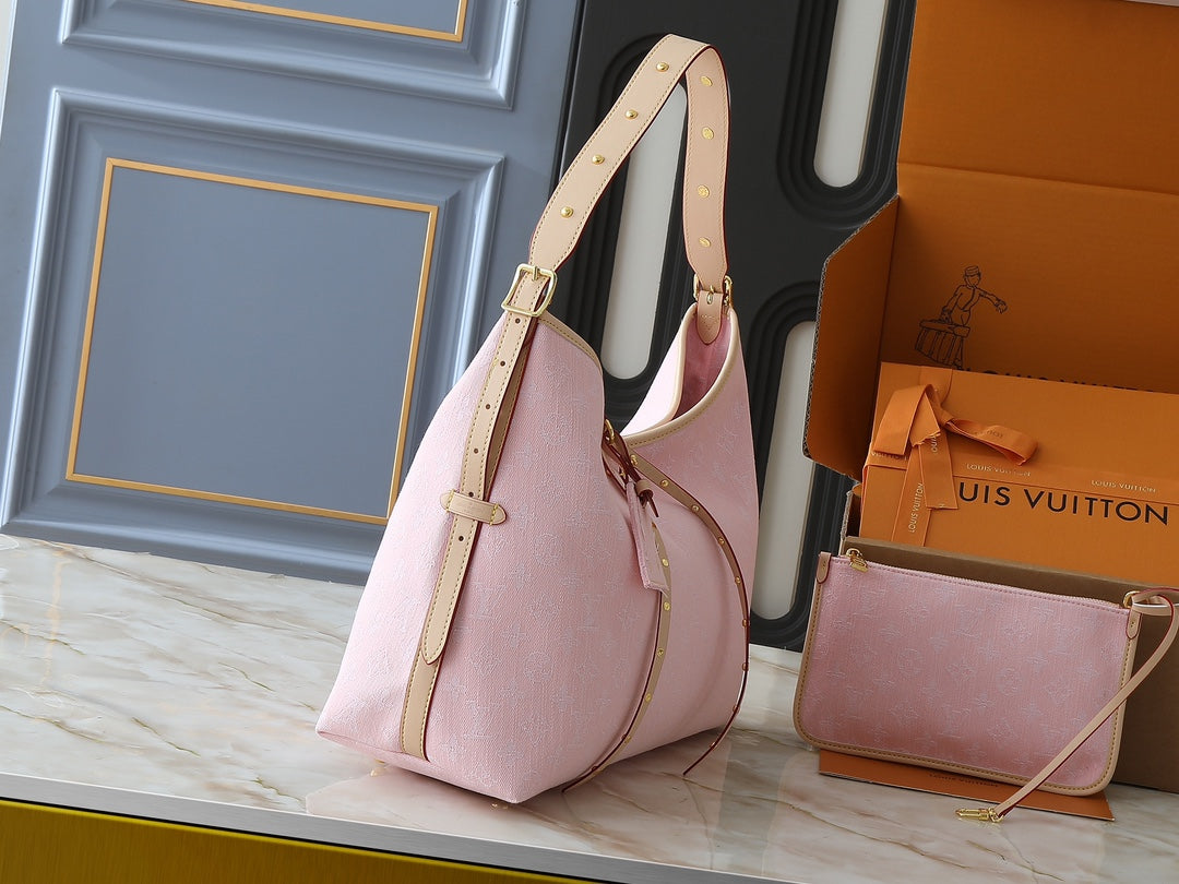 Removable name tag enhances the clean design