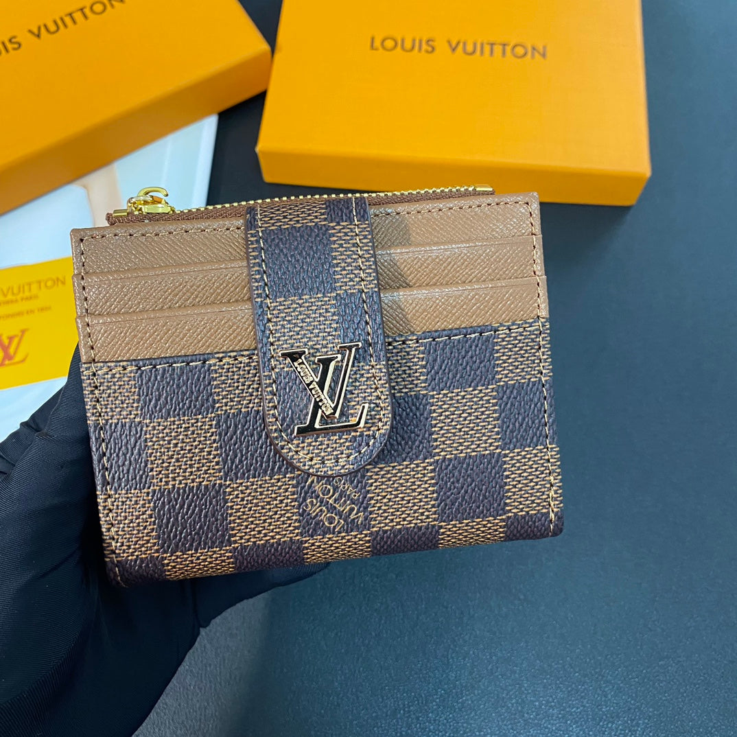 Multifunctional leather card holder